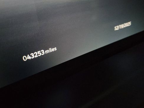 Used 2024 Land Rover Range Rover Velar Dynamic SE image 18