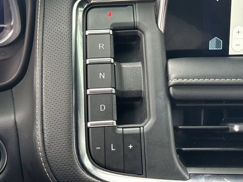 Used 2023 Chevrolet Tahoe Premier RWD image 35