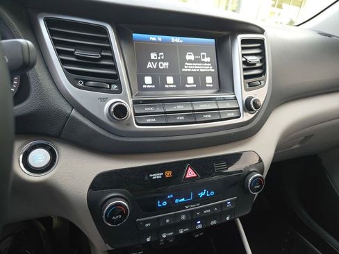 Used 2018 Hyundai Tucson Value image 17