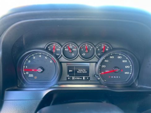 Used 2019 Chevrolet Silverado 1500 Custom Trail Boss w/ Custom Convenience Package image 4