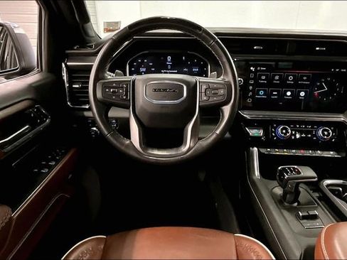 Used 2024 GMC Sierra 1500 Denali Ultimate AWD/4WD image 6