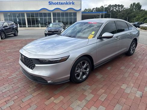 Used 2024 Honda Accord EX image 4