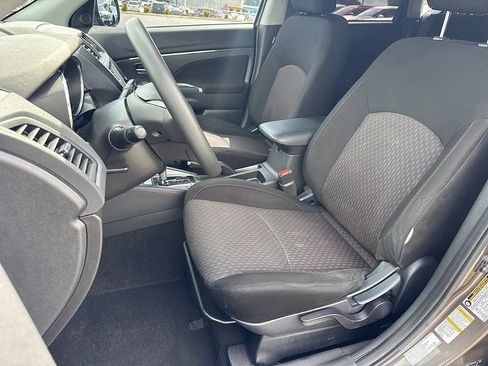 Used 2019 Mitsubishi Outlander Sport LE FWD image 12