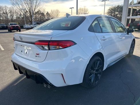 New 2026 Toyota Corolla SE image 5