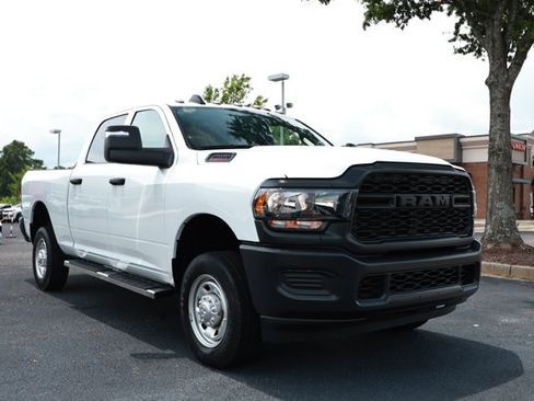 Used 2024 RAM 2500 Tradesman AWD/4WD image 3