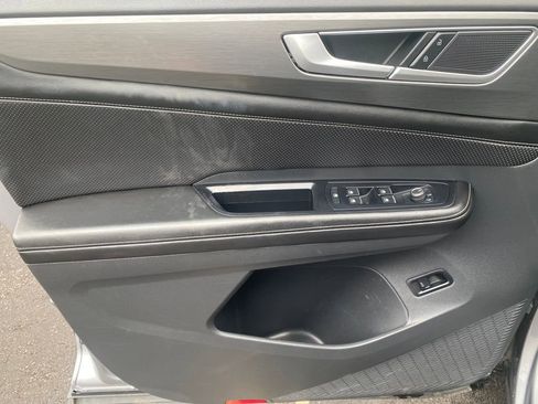 Used 2024 Volkswagen Atlas Cross Sport SE image 31