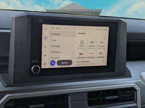 Used 2025 Toyota 4Runner TRD Off-Road image 13