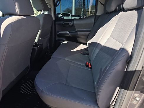 Used 2017 Toyota Tacoma SR5 w/ Tow Package image 22