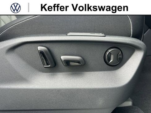 New 2026 Volkswagen Atlas SEL Premium R-Line AWD/4WD image 31
