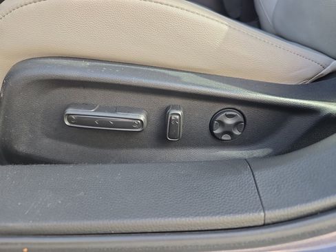 Used 2019 Honda Accord Touring image 16