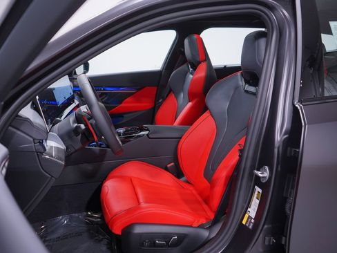 New 2026 BMW M5 Touring image 8