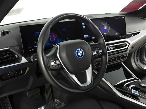 Used 2023 BMW i4 eDrive40 RWD image 31