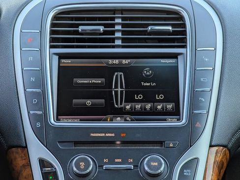 Used 2016 Lincoln MKX Reserve w/ Luxury Package FWD image 13
