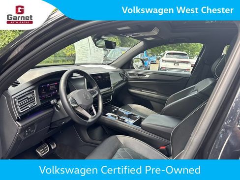 Certified 2024 Volkswagen Atlas Cross Sport SEL Premium R-Line AWD/4WD image 10