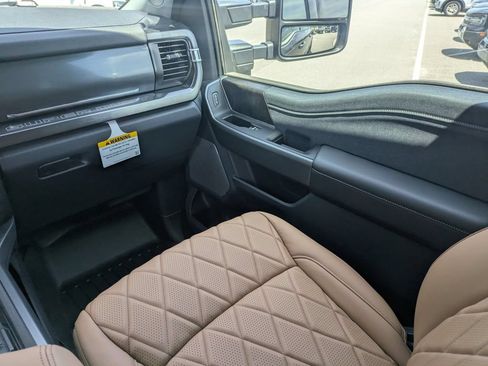 New 2026 Ford F250 Lariat w/ Black Appearance Package AWD/4WD image 24
