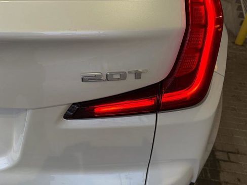 Used 2019 Cadillac XT4 Premium Luxury image 11