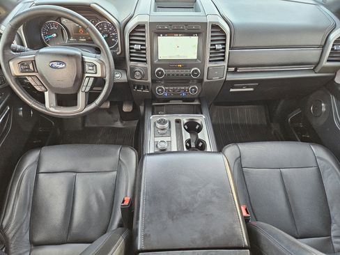 Used 2018 Ford Expedition Max XLT w/ Equipment Group 202A AWD/4WD image 25
