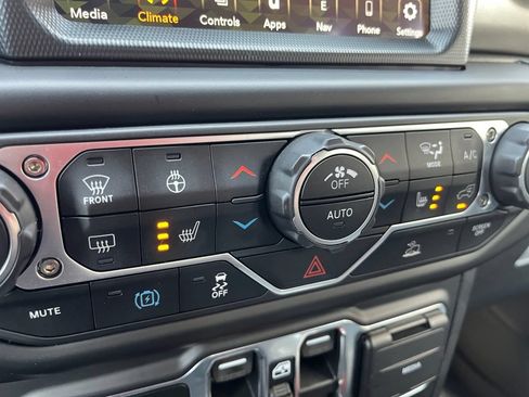 Used 2023 Jeep Wrangler Unlimited w/ Sun & Screen Package AWD/4WD image 20