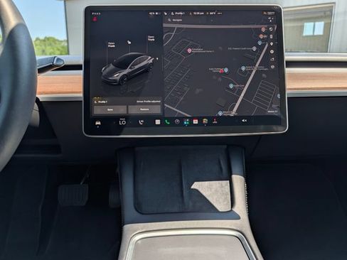 Used 2022 Tesla Model 3 Long Range AWD/4WD image 16