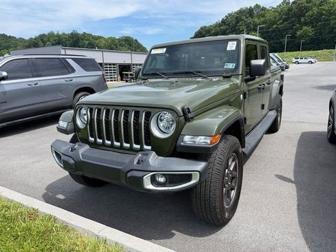 Used 2022 Jeep Gladiator Overland w/ Popular Equipment Package AWD/4WD image 4