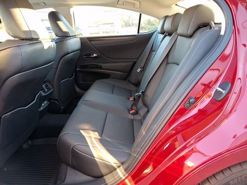 New 2025 Lexus ES 350 Premium image 6