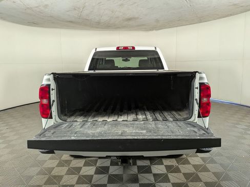 Used 2018 Chevrolet Silverado 1500 Custom w/ Custom Value Package image 10