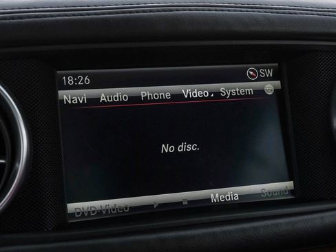 Used 2016 Mercedes-Benz SL 550 image 32