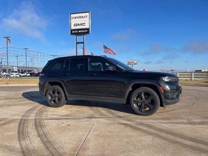 Used 2023 Jeep Grand Cherokee Altitude