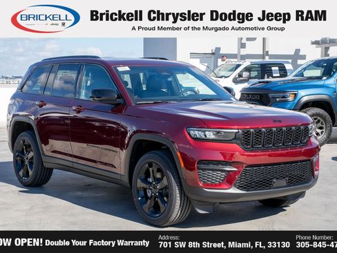 New 2025 Jeep Grand Cherokee Altitude image 3