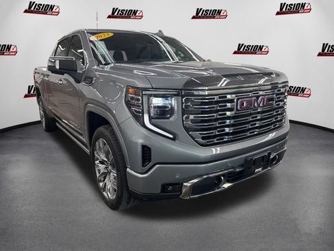 Used 2023 GMC Sierra 1500 Denali w/ Denali Reserve Package AWD/4WD image 3