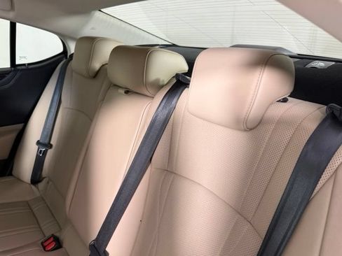 Used 2019 Lexus ES 350 w/ Accessory Package 2 FWD image 26