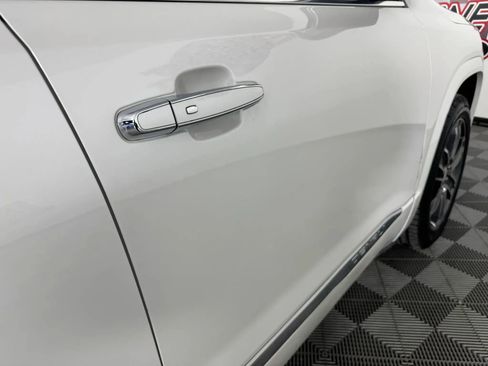 Used 2019 GMC Acadia Denali w/ Technology Package image 16