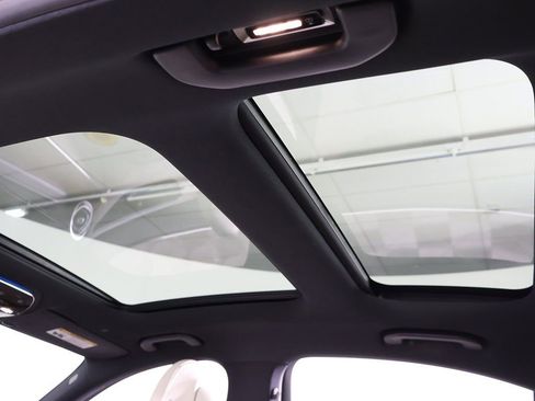 Used 2023 Mercedes-Benz C 300 4MATIC Sedan w/ Exclusive Trim Package image 22