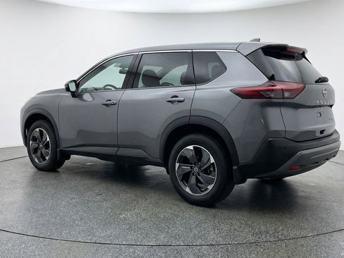 Used 2025 Nissan Rogue SV AWD/4WD image 6