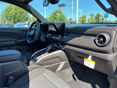 New 2026 Chevrolet Colorado W/T image 30