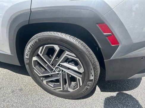 Certified 2025 Hyundai Tucson Limited AWD/4WD image 7