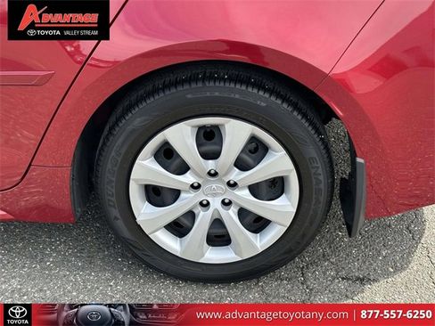 Used 2022 Toyota Corolla LE image 12
