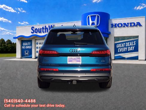 Used 2022 Audi Q7 3.0T Prestige AWD/4WD image 8