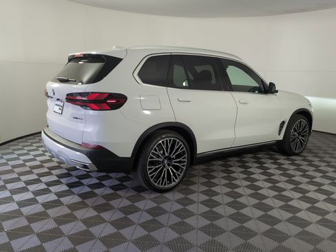New 2026 BMW X5 sDrive40i w/ Premium Package image 7
