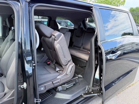 Used 2018 Honda Odyssey EX image 26
