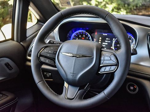 New 2026 Chrysler Pacifica Limited w/ S Appearance Package FWD image 14