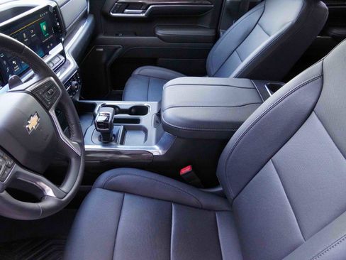 Used 2023 Chevrolet Silverado 1500 LTZ image 11