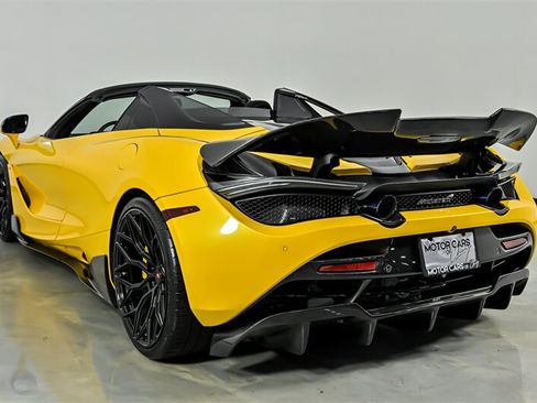 Used 2022 McLaren 720S Luxury RWD image 13