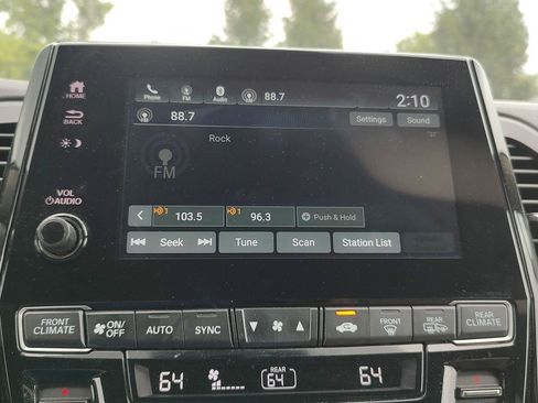 Used 2023 Honda Odyssey EX-L image 10