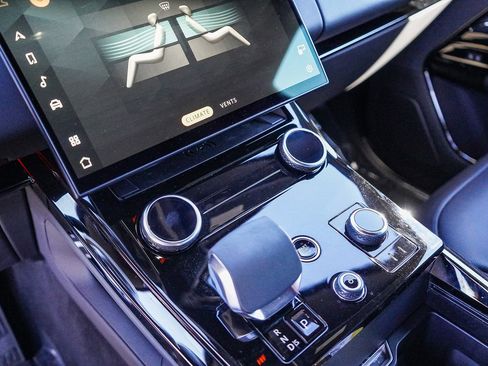 Used 2023 Land Rover Range Rover Sport SE image 23