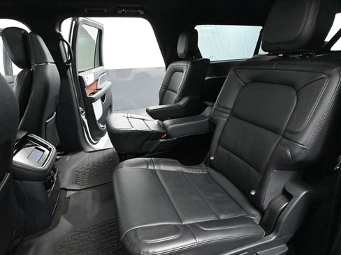 Used 2024 Lincoln Navigator L Reserve w/ Equipment Group 201A AWD/4WD image 41