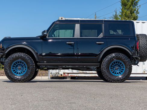New 2025 Ford Bronco Badlands image 7