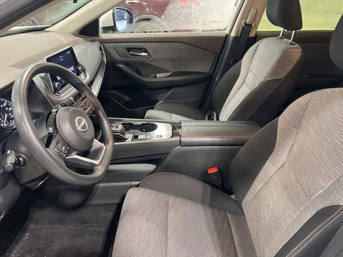 Certified 2023 Nissan Rogue SV image 4