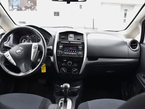 Used 2015 Nissan Versa Note SV FWD image 12