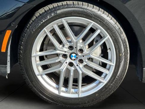 Used 2025 BMW 530i xDrive image 25